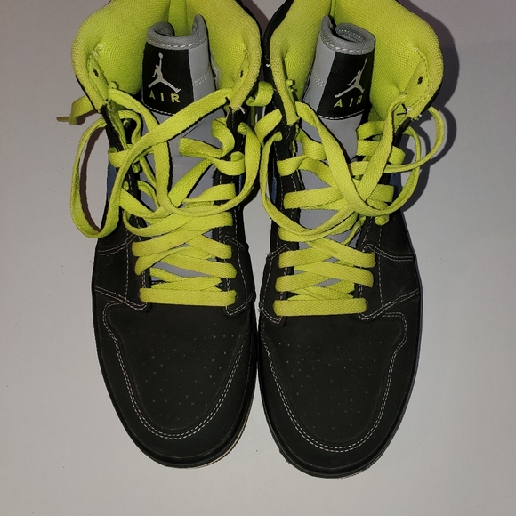 Nike Air Jordans Retro High 🥳 - Picture 3 of 10